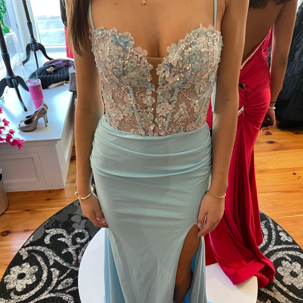 La Femme Elegant Blue Floral Lace Prom Evening dress size 2